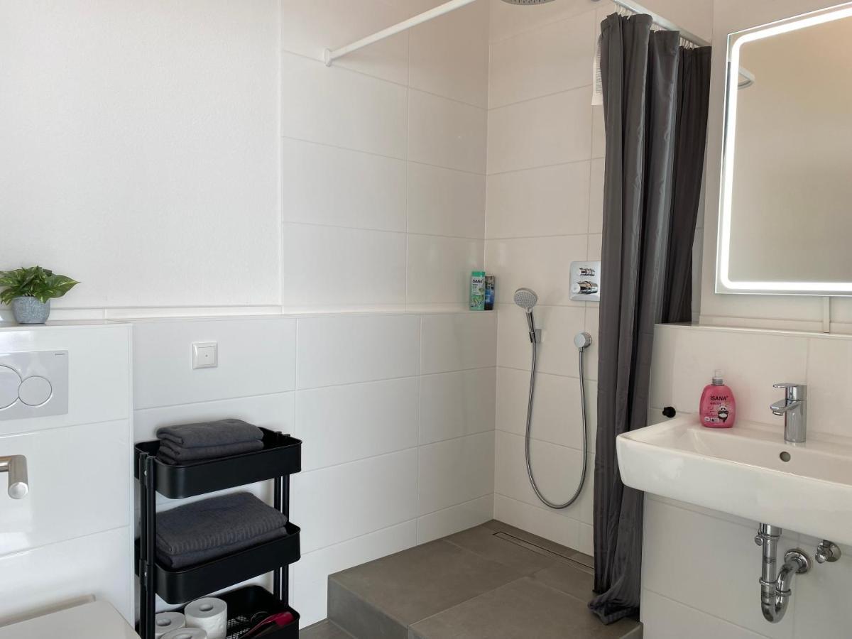 Apartment Modernes 2-zi-apartment In Innenstadt-lage *